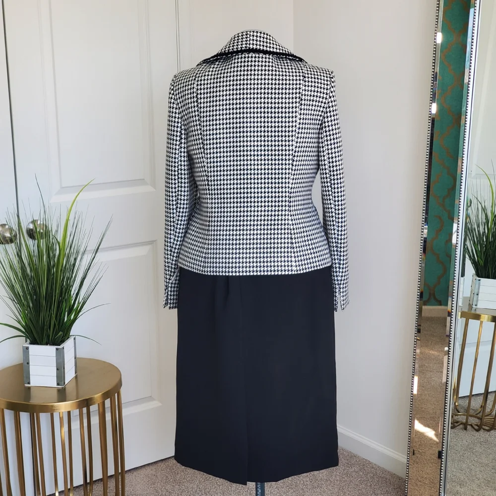 Le Suit Women's Houndstooth Blazer and Skirt Set (Size 12) - Picture 3 of 15